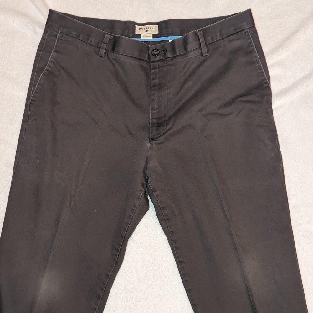 Dockers Grey Pleated Chinos